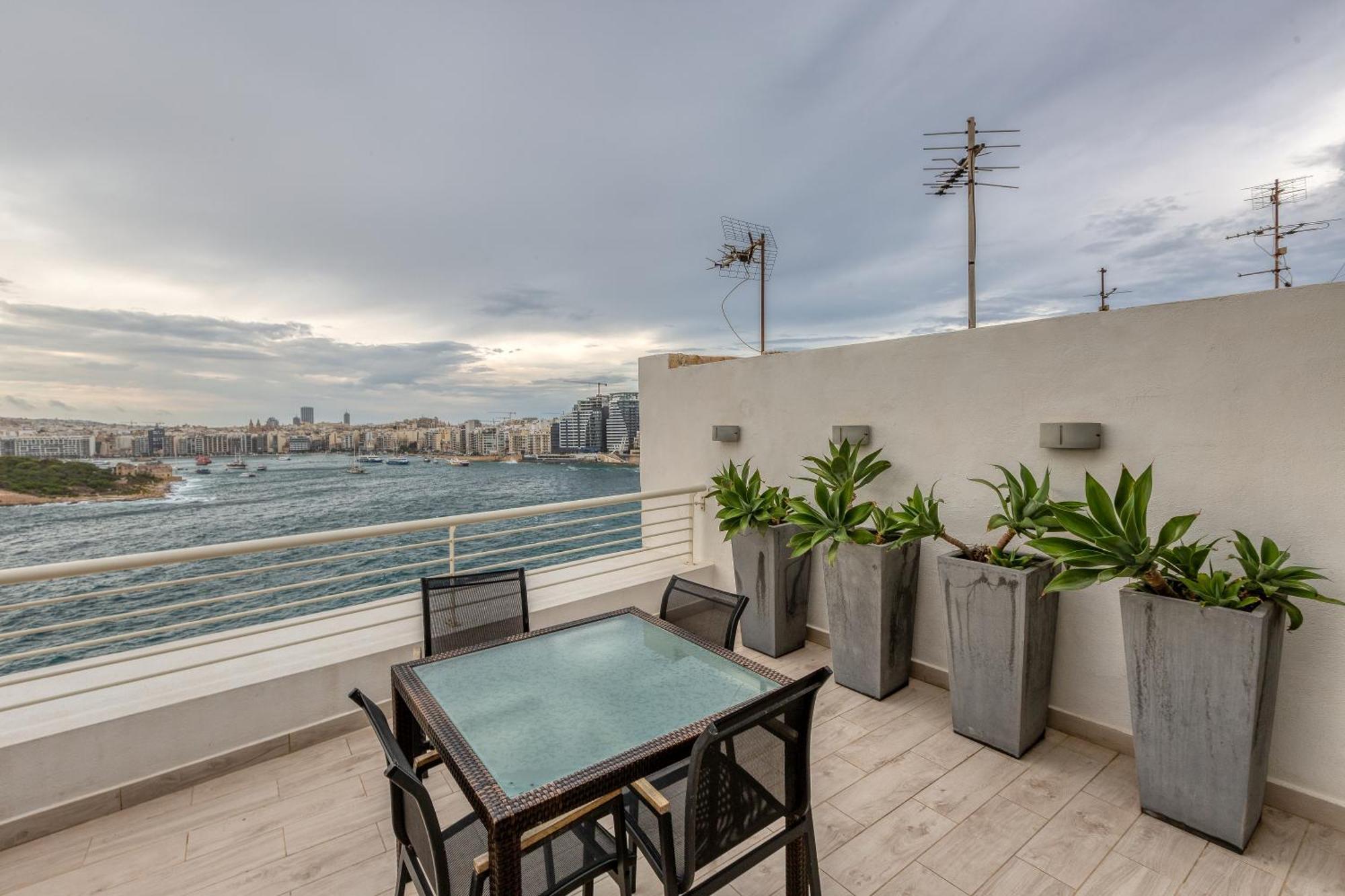 49/3 Seafront Duplex Penthouse In Valletta Exterior foto